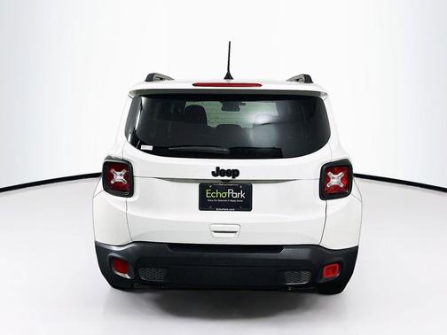Alpine White 2018 Jeep Renegade Altitude