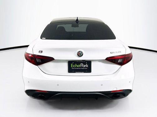 2023 Alfa Romeo Giulia Veloce RWD