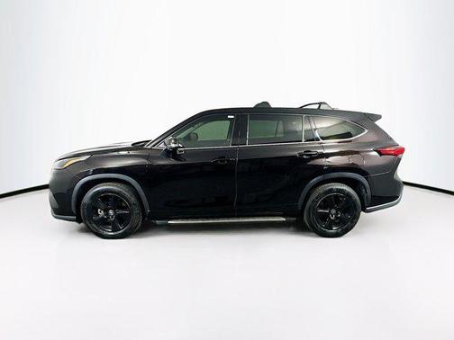 2022 Toyota Highlander Hybrid LE