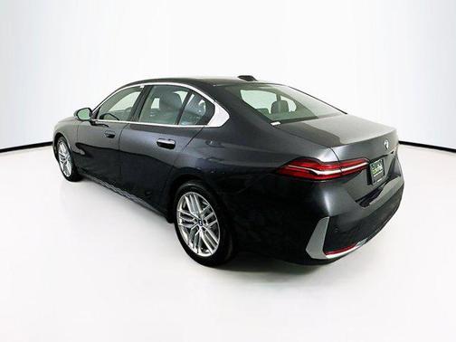 2024 BMW 530 i