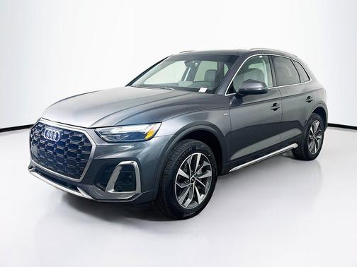 Daytona Gray Pearl Effect 2023 Audi Q5 45 S line Premium