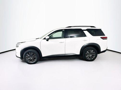 2024 Nissan Pathfinder SV FWD