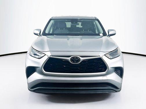 2022 Toyota Highlander L