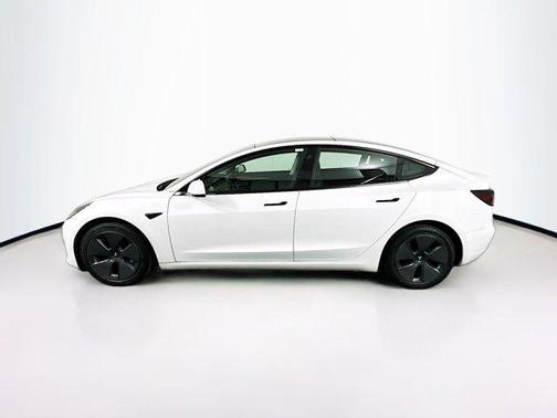 2022 Tesla Model 3 Standard Range