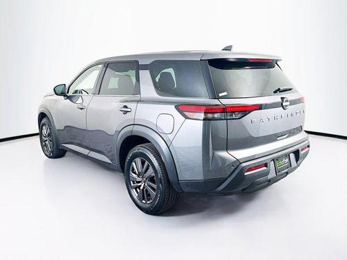 2024 Nissan Pathfinder S FWD