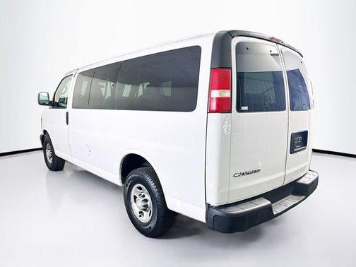 2016 Chevrolet Express 2500 LS