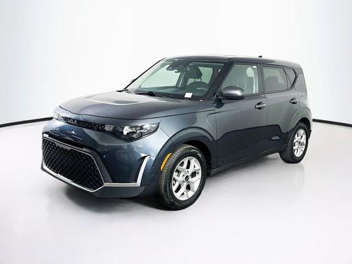 Gravity Gray 2025 Kia Soul LX