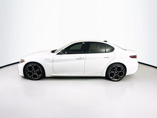2022 Alfa Romeo Giulia Ti