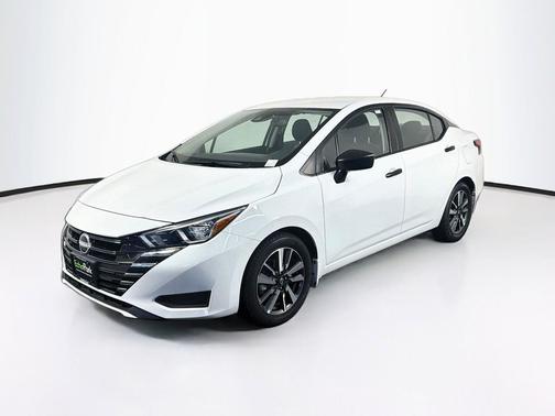 Fresh Powder 2024 Nissan Versa 1.6 S