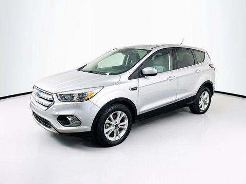 Ingot Silver Metallic 2017 Ford Escape SE
