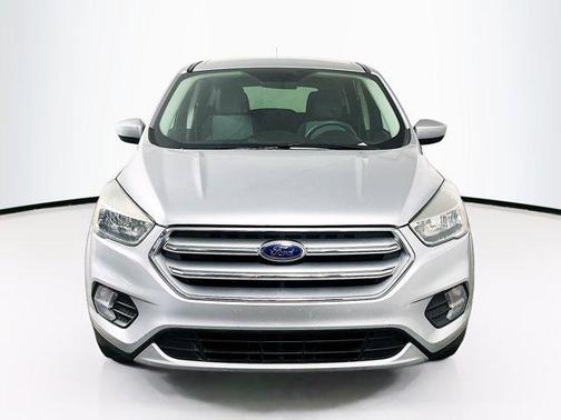 Ingot Silver Metallic 2017 Ford Escape SE