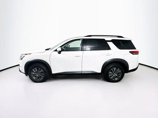 2025 Nissan Pathfinder SV FWD