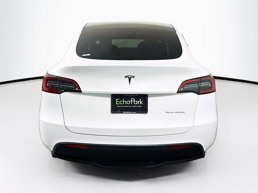 Pearl White Multi-Coat 2023 Tesla Model Y Long Range Dual Motor All-Wheel Drive