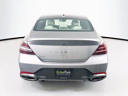 2024 Genesis G70 2.5T RWD