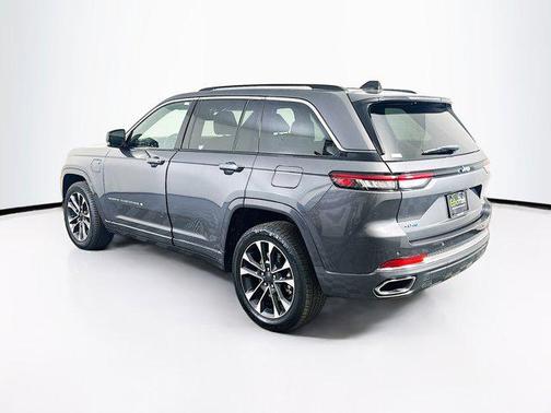 2022 Jeep Grand Cherokee 4xe Overland