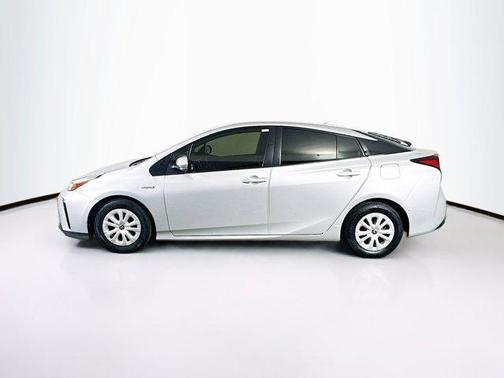 2022 Toyota Prius LE