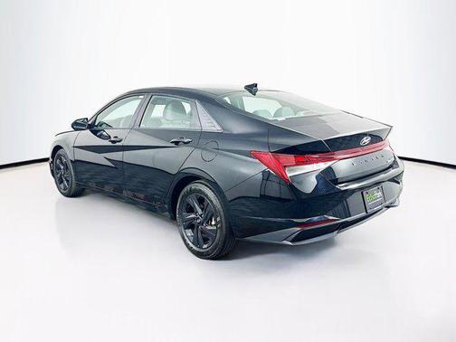 2023 Hyundai ELANTRA HEV Blue