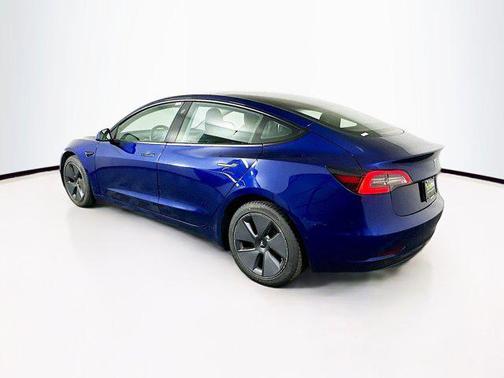 2022 Tesla Model 3 Standard Range