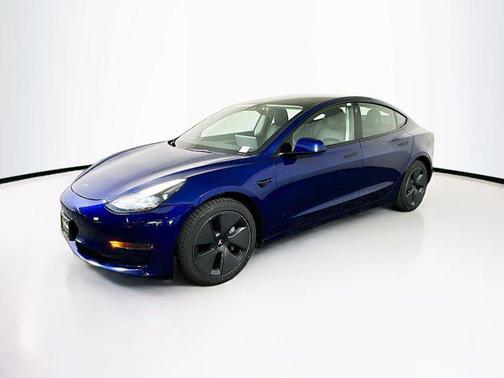 2022 Tesla Model 3 Standard Range