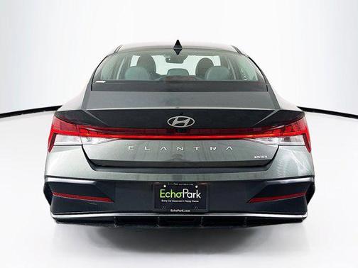 2025 Hyundai ELANTRA HEV Limited