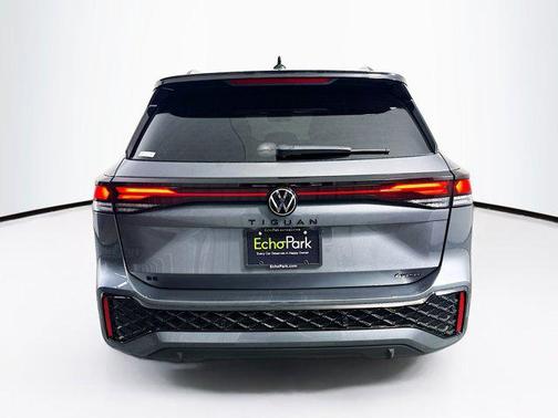 2025 Volkswagen Tiguan 2.0T SE R-Line Black 4MOTION