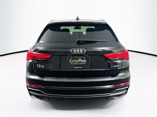 2024 Audi Q3 Premium 45 TFSI S line quattro Tiptronic