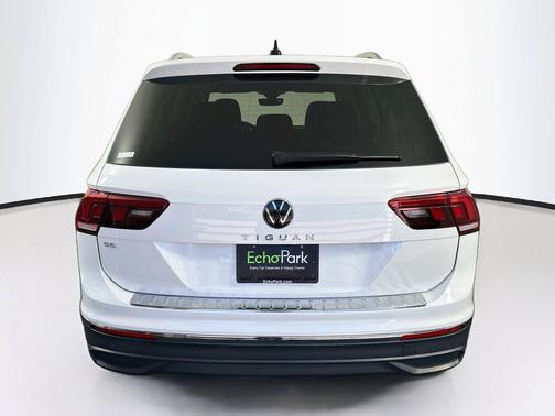 Opal White Pearl 2023 Volkswagen Tiguan 2.0T SE