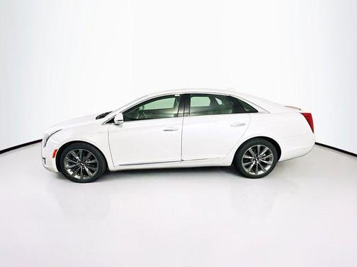 Crystal White Tricoat 2016 Cadillac XTS Standard