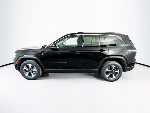 2022 Jeep Grand Cherokee 4xe Base