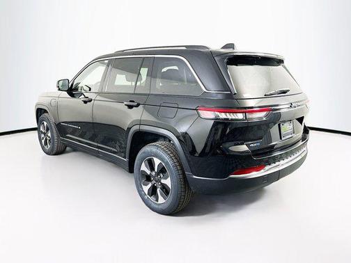 2022 Jeep Grand Cherokee 4xe Base