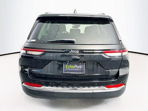 2022 Jeep Grand Cherokee 4xe Base