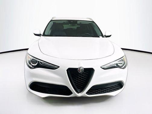 2021 Alfa Romeo Stelvio Base