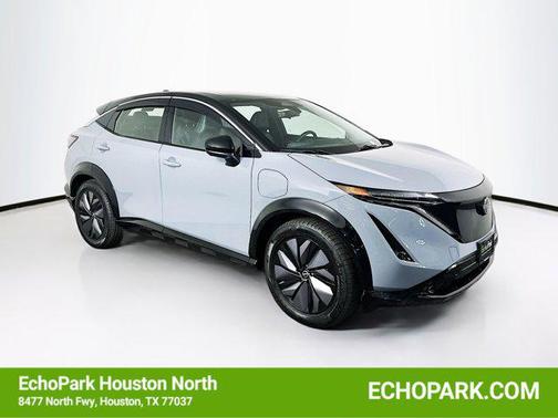 Boulder Gray Pearl/Black Diamond Pearl 2023 Nissan ARIYA EVOLVE+