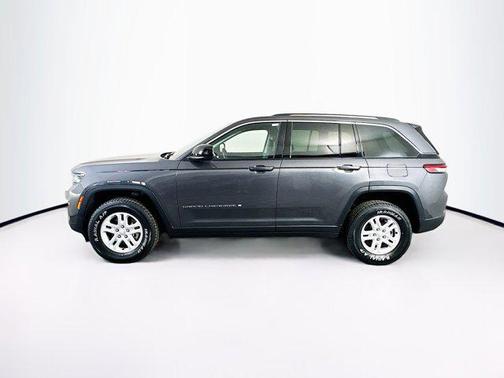 2022 Jeep Grand Cherokee Laredo