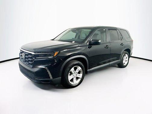 2023 Honda Pilot 2WD LX