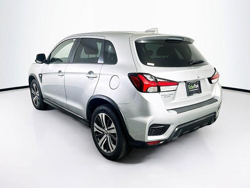 Mercury Gray Metallic 2024 Mitsubishi Outlander Sport 2.0 ES