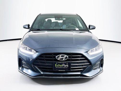 2019 Hyundai Veloster 2