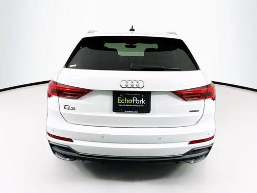 2024 Audi Q3 Premium 45 TFSI S line quattro Tiptronic
