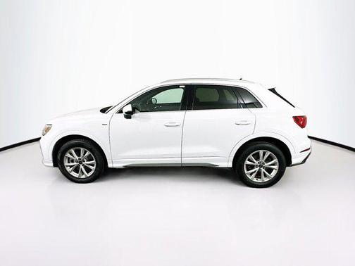 2024 Audi Q3 Premium 45 TFSI S line quattro Tiptronic