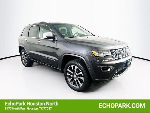 Granite Crystal Metallic Clearcoat 2017 Jeep Grand Cherokee Overland