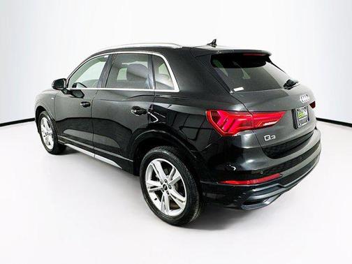 2022 Audi Q3 45 S line Premium