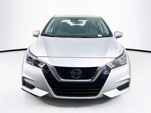 2022 Nissan Versa 1.6 SV