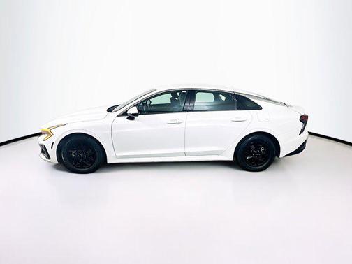 Snow White Pearl 2025 Kia K5 LXS