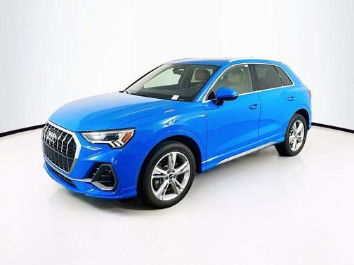 2022 Audi Q3 45 S line Premium Plus