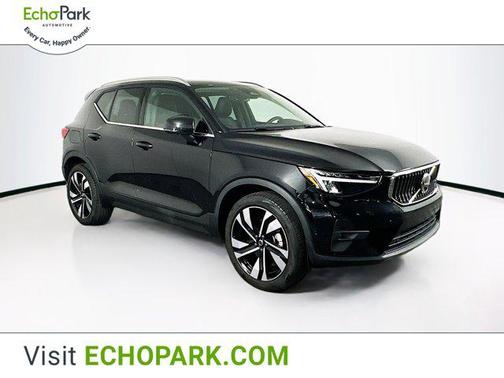 2023 Volvo XC40 B5 Ultimate Bright Theme
