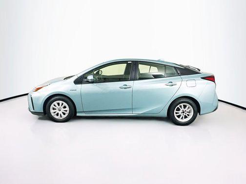 2021 Toyota Prius LE