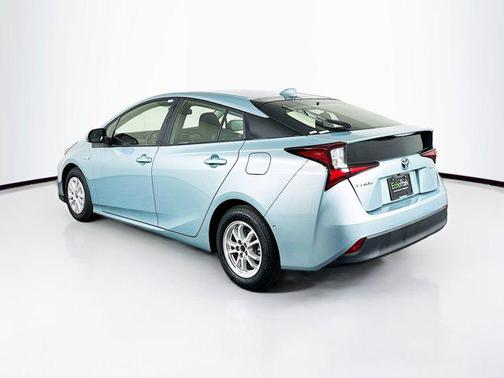 2021 Toyota Prius LE