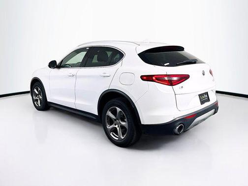 2021 Alfa Romeo Stelvio Base