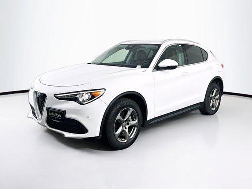 2021 Alfa Romeo Stelvio Base