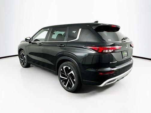 2023 Mitsubishi Outlander SE Special Edition 2WD